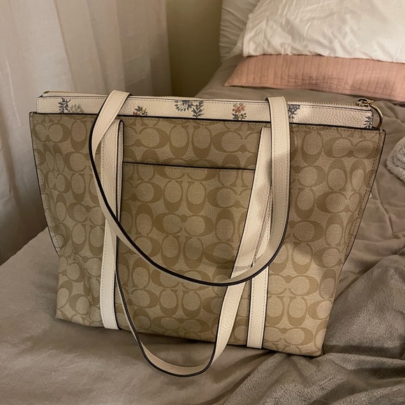 Large Coach Tote - Picture 2 of 7